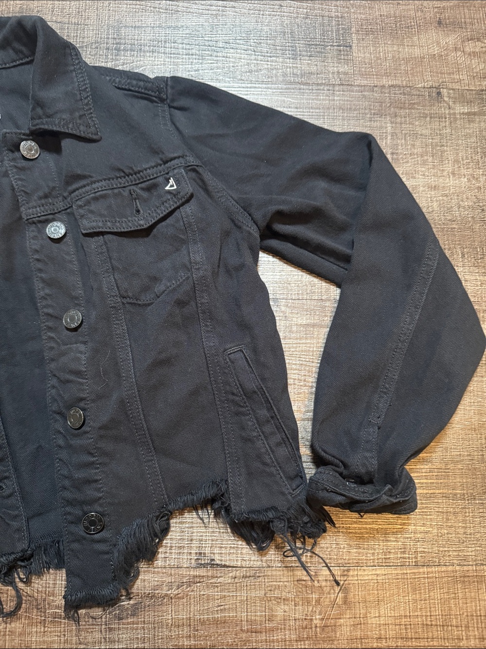 Black Distressed Cropped Denim Jacket - Women - Picture 3 of 12
